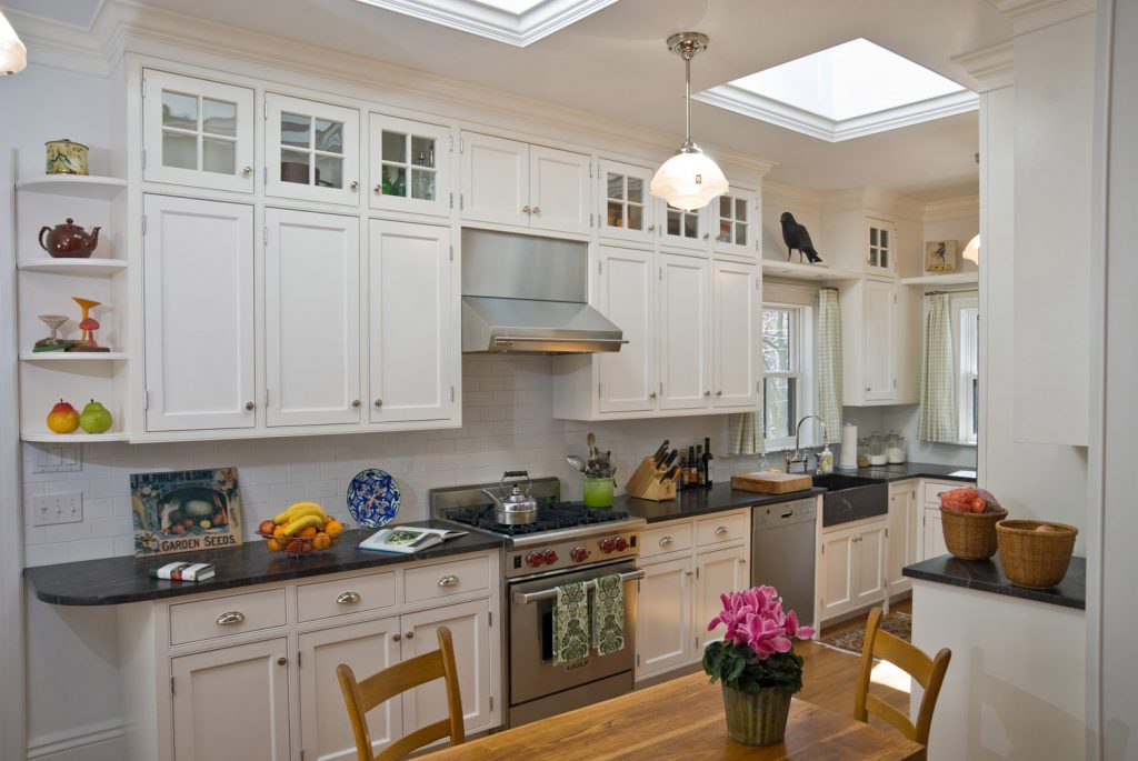 interior photo of residential kitchen